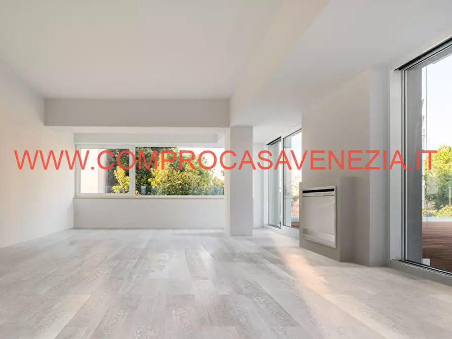 Immagine 7 di Appartamento in vendita  in QUERINI a Venezia