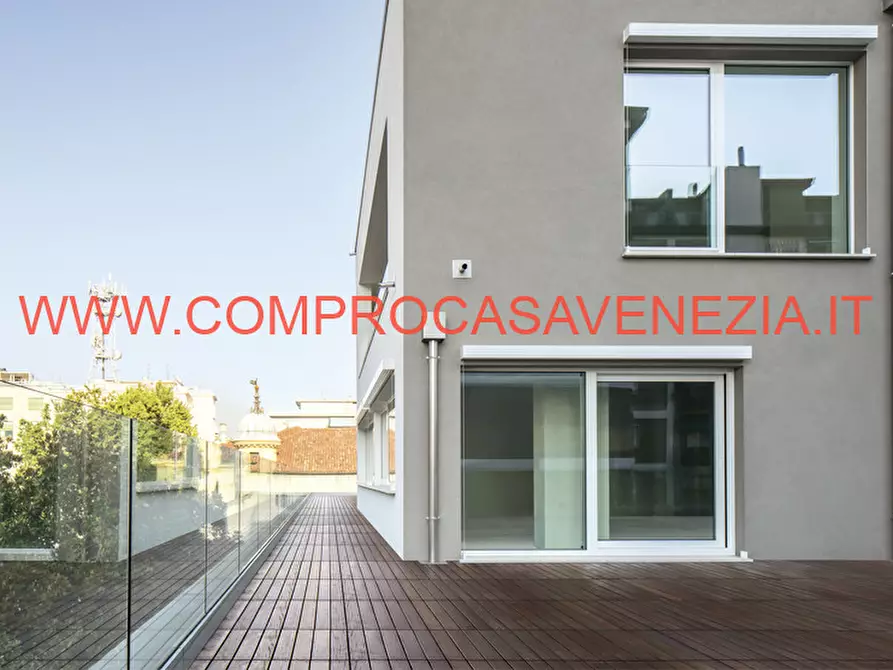 Immagine 8 di Appartamento in vendita  in QUERINI a Venezia