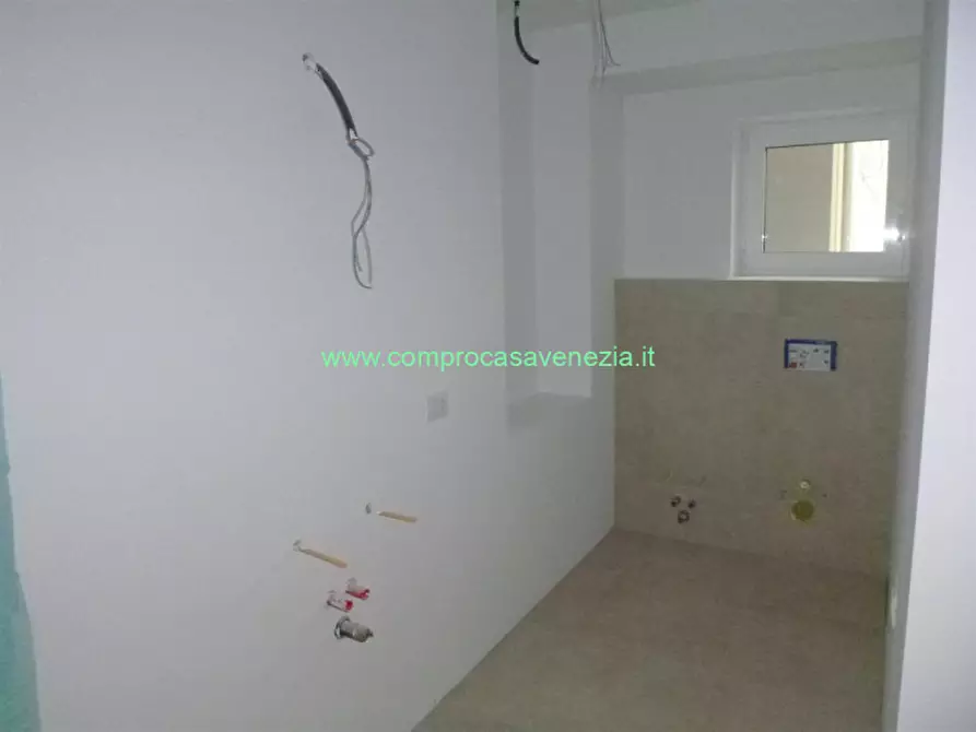 Immagine 14 di Appartamento in vendita  in QUERINI a Venezia