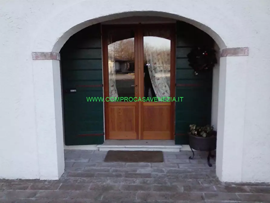 Immagine 2 di Bed & Breakfast in vendita  in sile a Spresiano