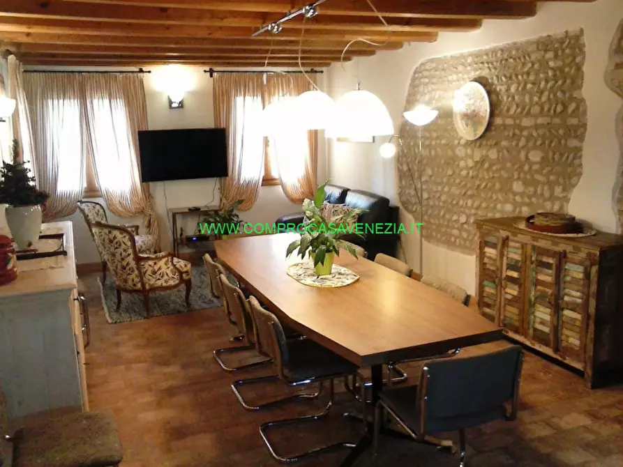 Immagine 11 di Bed & Breakfast in vendita  in sile a Spresiano