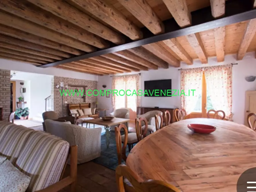 Immagine 19 di Bed & Breakfast in vendita  in sile a Spresiano