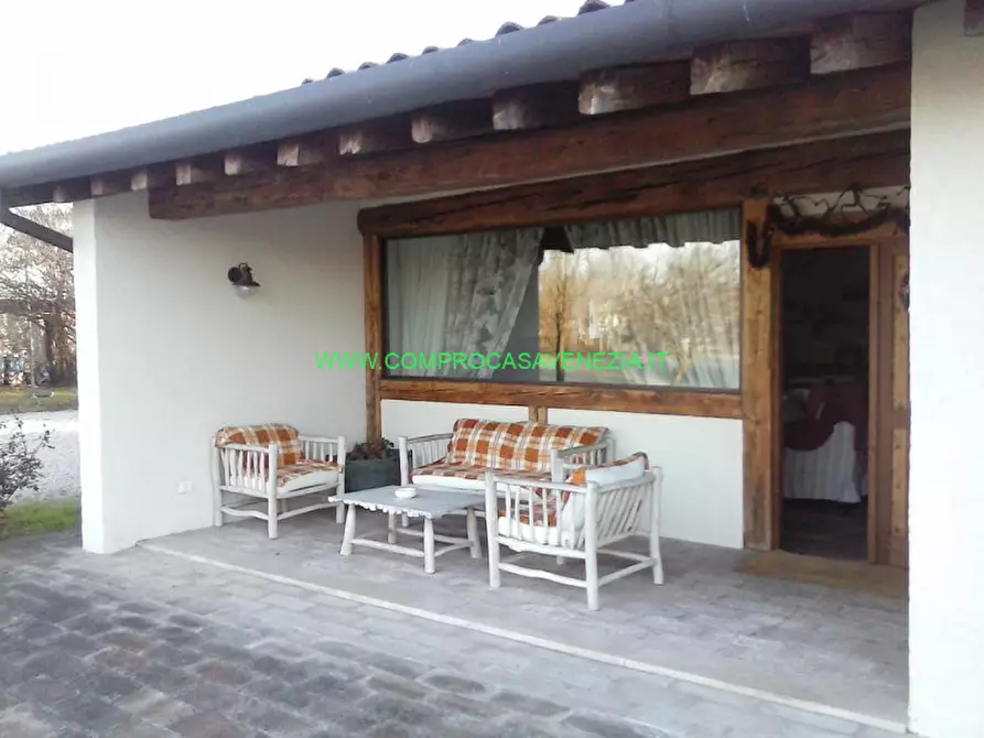 Immagine 20 di Bed & Breakfast in vendita  in sile a Spresiano