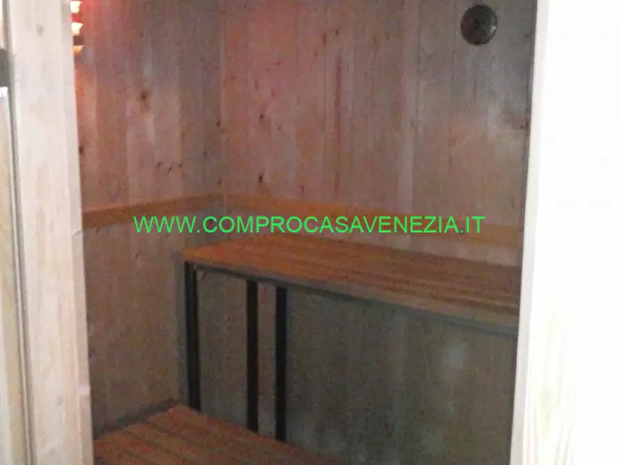 Immagine 24 di Bed & Breakfast in vendita  in sile a Spresiano