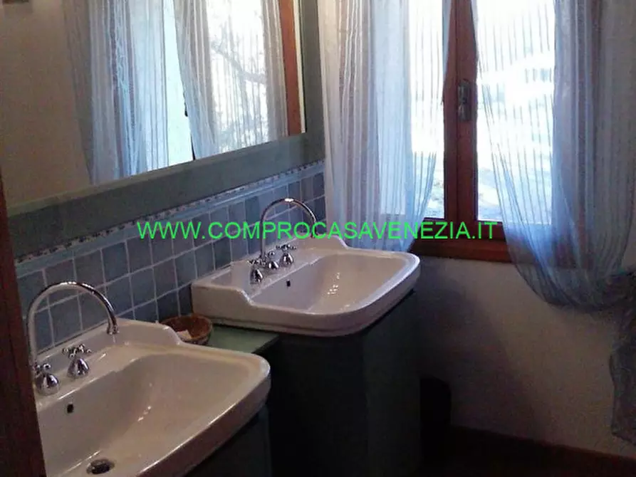 Immagine 32 di Bed & Breakfast in vendita  in sile a Spresiano