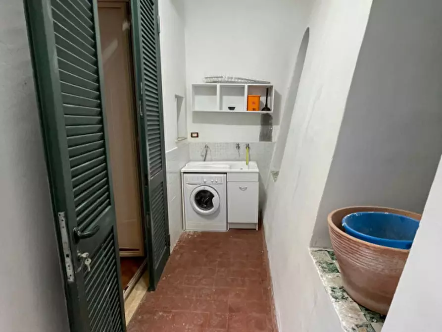 Immagine 5 di Appartamento in affitto  in C.so Vittorio Emanuele 307 a Napoli