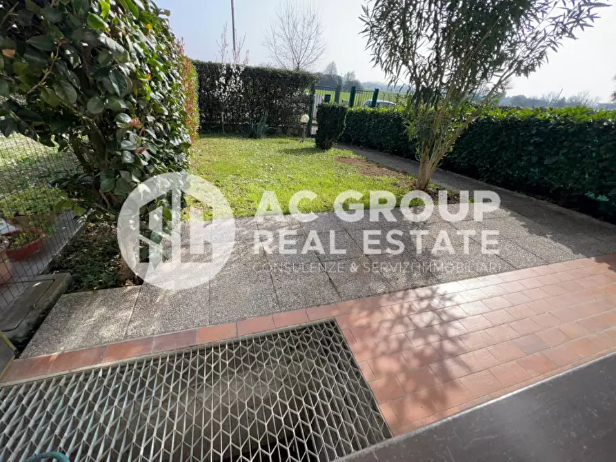 Immagine 4 di Villetta a schiera in vendita  in Via Caio Giulio Cesare a Saronno