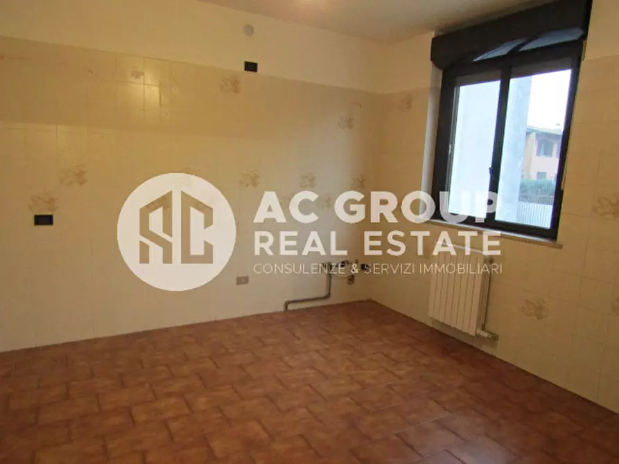 Immagine 9 di Villetta a schiera in vendita  in Via Caio Giulio Cesare a Saronno