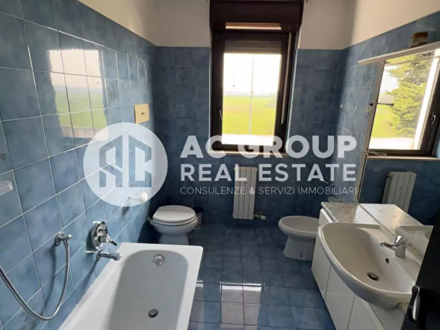 Immagine 14 di Villetta a schiera in vendita  in Via Caio Giulio Cesare a Saronno