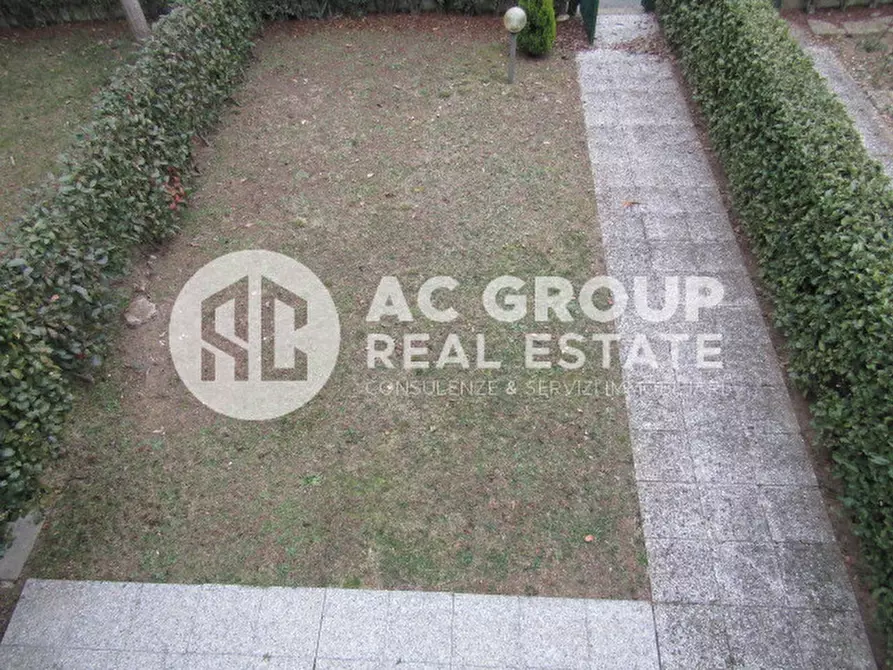 Immagine 15 di Villetta a schiera in vendita  in Via Caio Giulio Cesare a Saronno