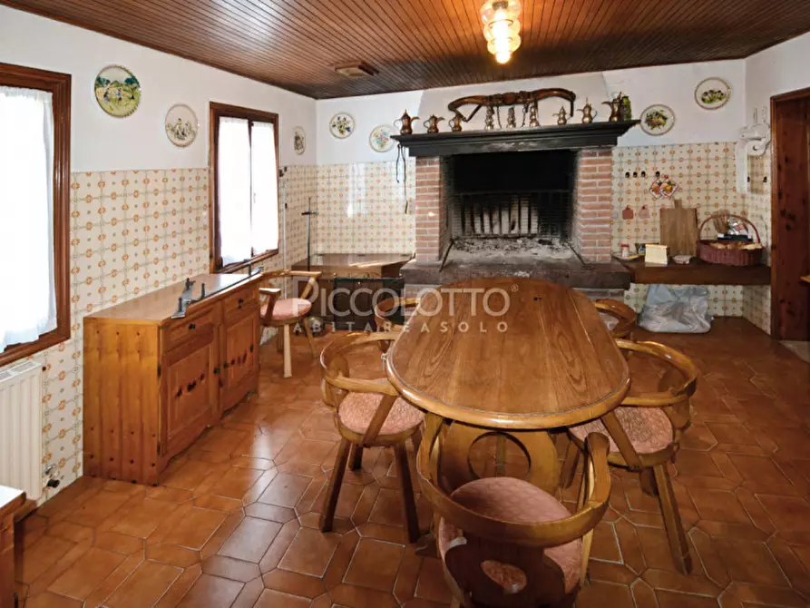 Immagine 13 di Villa in vendita  in Via Foresto Nuovo a Maser