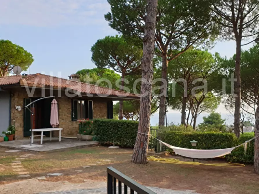 Immagine 3 di Casa trifamiliare in vendita  a Castiglione Della Pescaia