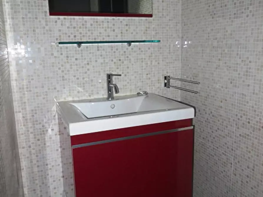 Immagine 6 di Ufficio in vendita  in via Treviso a Parma