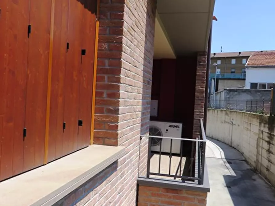 Immagine 12 di Ufficio in vendita  in via Treviso a Parma