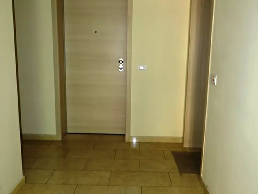 Immagine 14 di Ufficio in vendita  in via Treviso a Parma