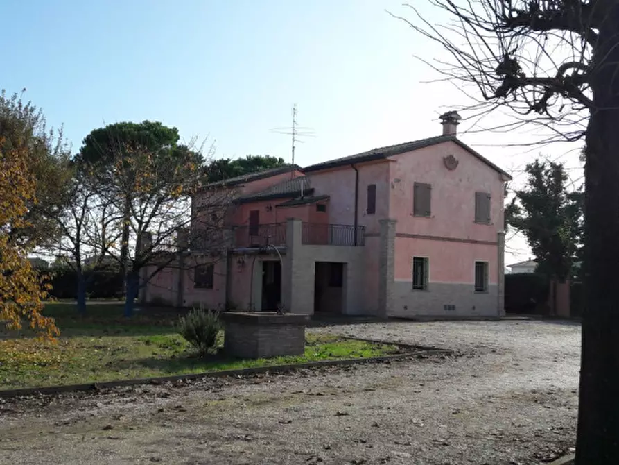 Immagine 1 di Casa indipendente in vendita  a Rimini
