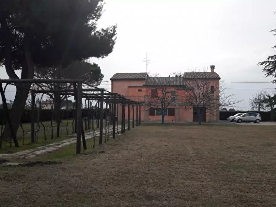 Immagine 15 di Casa indipendente in vendita  a Rimini