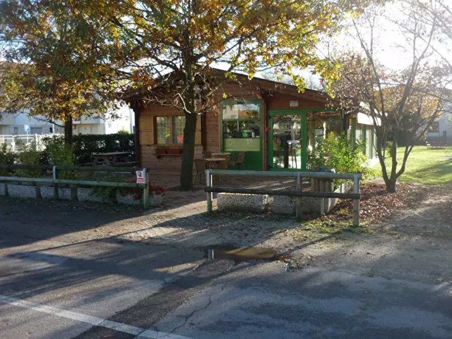 Immagine 2 di Attività commerciale in vendita  in Via Savonarola a Rovigo