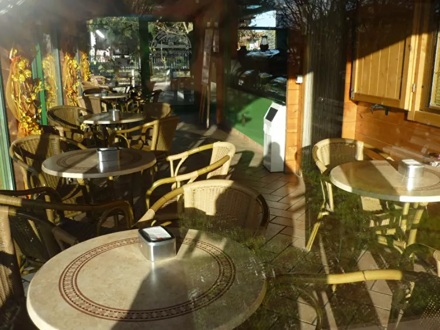 Immagine 3 di Attività commerciale in vendita  in Via Savonarola a Rovigo