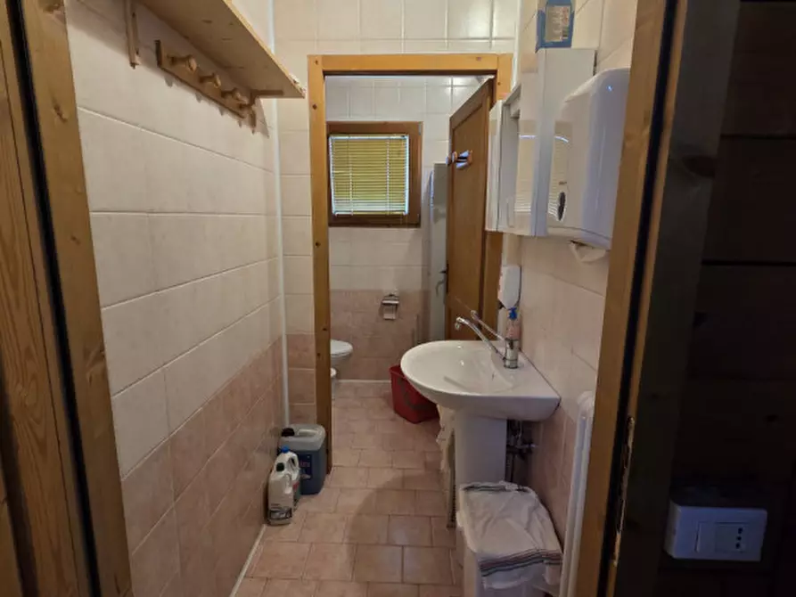 Immagine 10 di Attività commerciale in vendita  in Via Placido Cortese a Rovigo