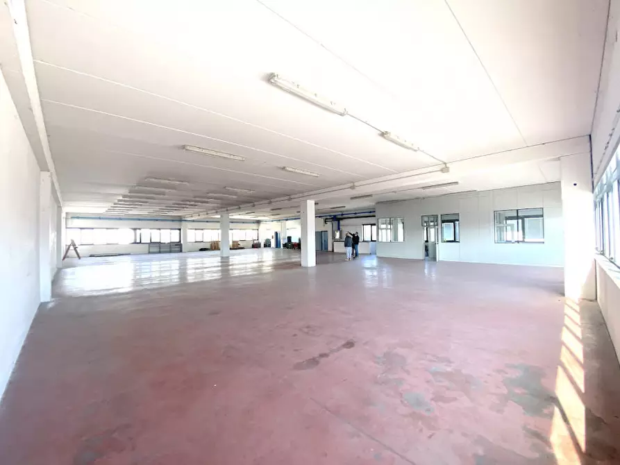 Immagine 1 di Capannone industriale in vendita  in VIA ROMAGNA a Cesena