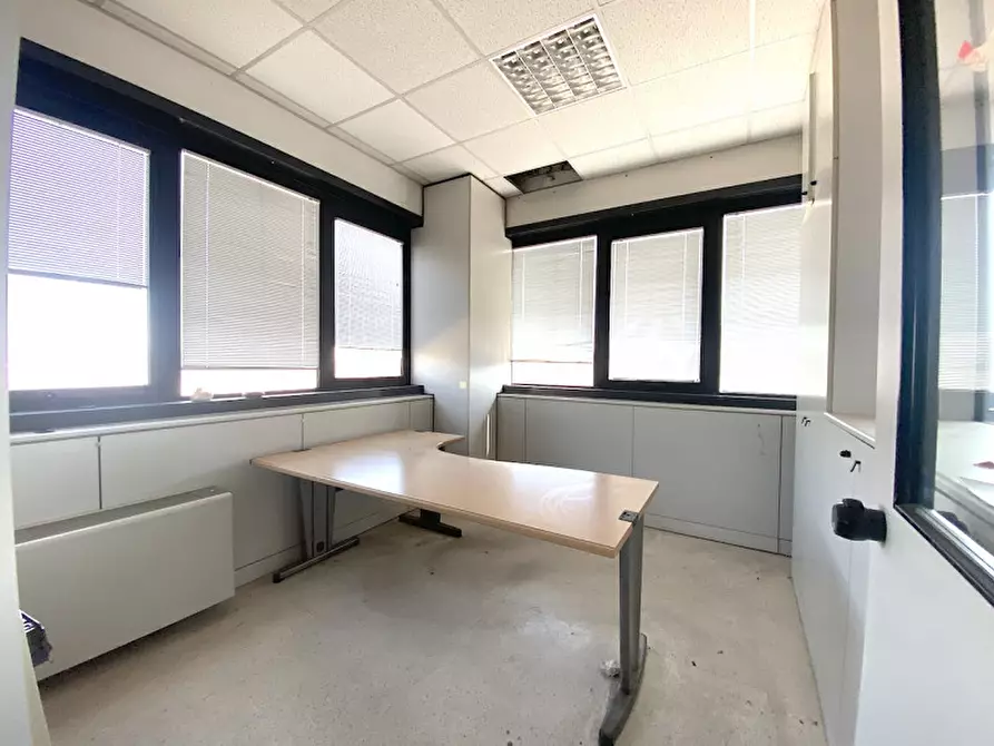 Immagine 9 di Capannone industriale in vendita  in VIA ROMAGNA a Cesena