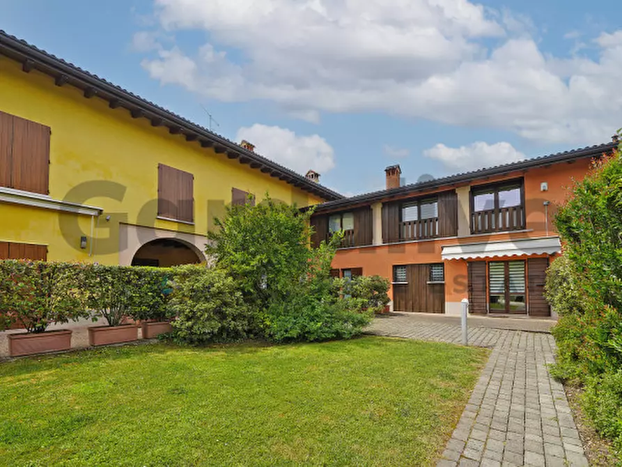 Immagine 2 di Appartamento in vendita  in Via del Panorama 36 a Salò
