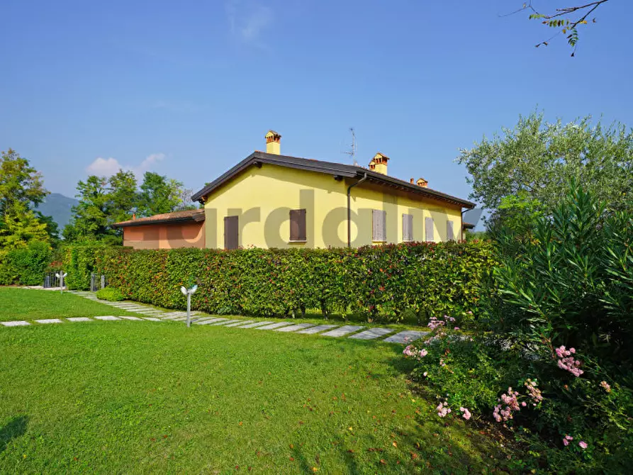Immagine 16 di Appartamento in vendita  in Via del Panorama 36 a Salò
