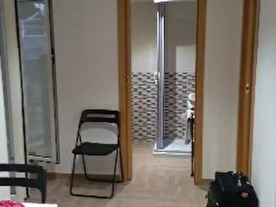 Immagine 1 di Appartamento in affitto  in Gradoni di chiaia 5 a Napoli