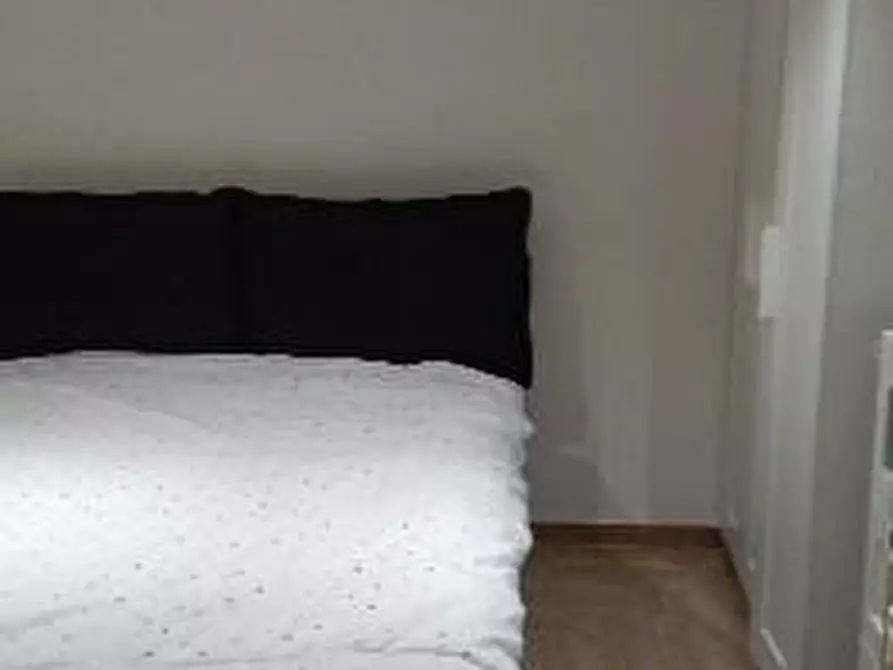 Immagine 2 di Appartamento in affitto  in Gradoni di chiaia 5 a Napoli