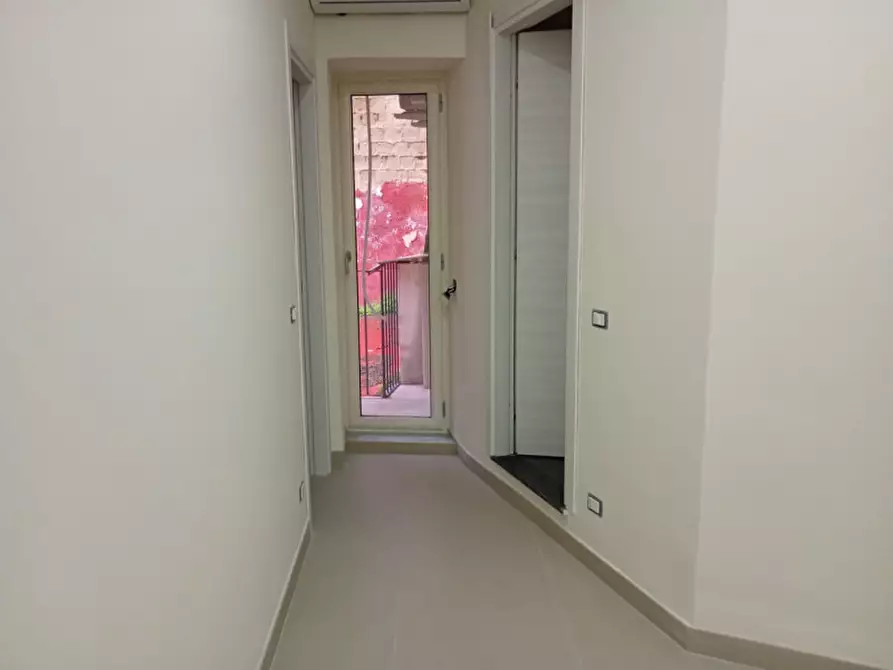Immagine 8 di Appartamento in affitto  in Piazza Museo a Napoli