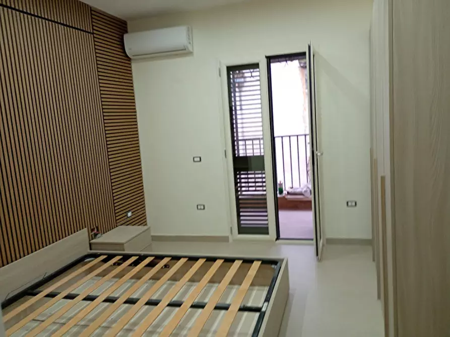 Immagine 13 di Appartamento in affitto  in Piazza Museo a Napoli