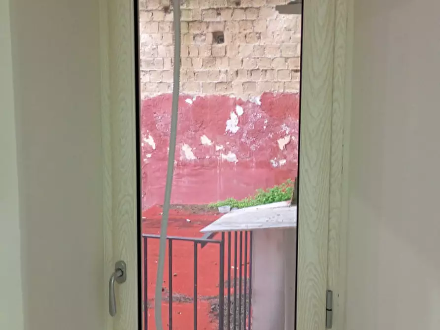 Immagine 29 di Appartamento in affitto  in Piazza Museo a Napoli