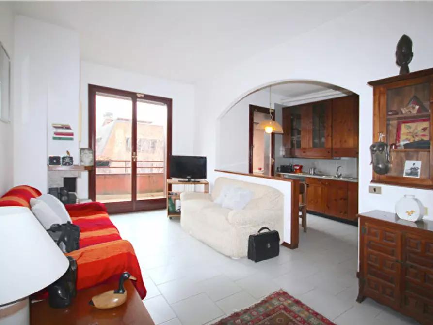 Immagine 1 di Appartamento in affitto  in via Matilde Serao a Desio