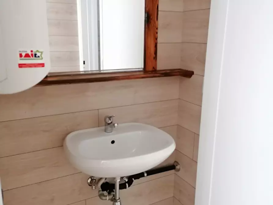 Immagine 6 di Negozio in affitto  in Via Gramsci a Cadoneghe