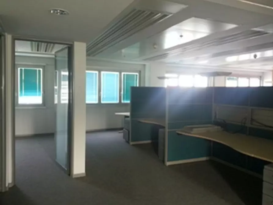 Immagine 20 di Ufficio in affitto  in VIA CAMPANIA a Monza