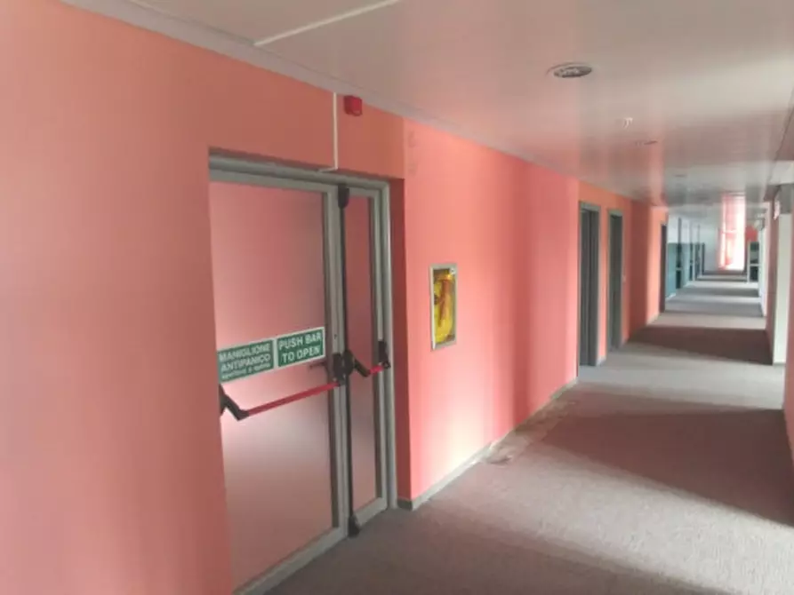Immagine 4 di Ufficio in affitto  in VIA CAMPANIA a Monza