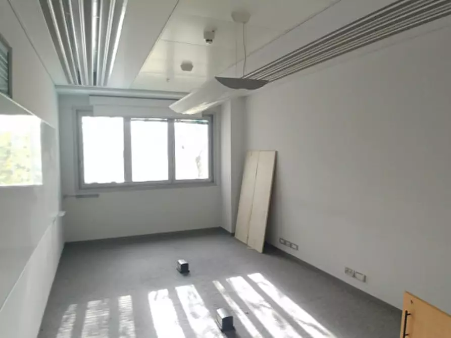 Immagine 6 di Ufficio in affitto  in VIA CAMPANIA a Monza