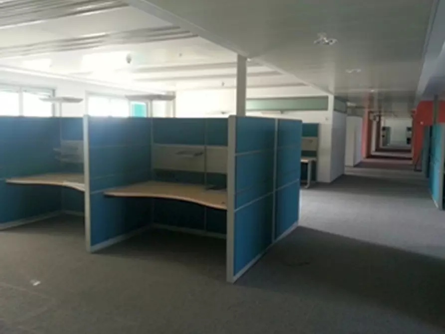 Immagine 7 di Ufficio in affitto  in VIA CAMPANIA a Monza