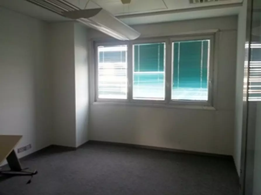 Immagine 18 di Ufficio in affitto  in VIA CAMPANIA a Monza