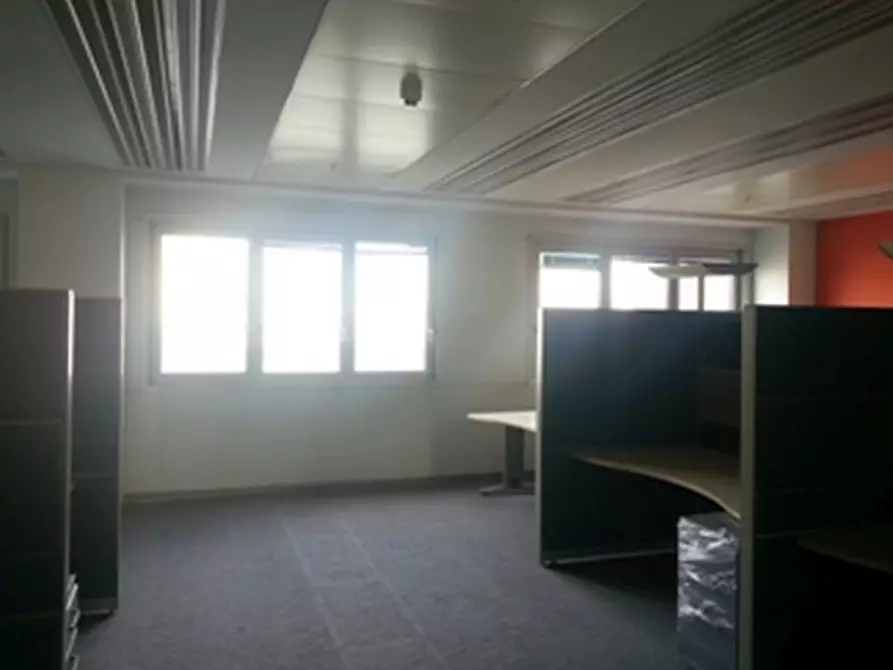 Immagine 20 di Ufficio in affitto  in VIA CAMPANIA a Monza