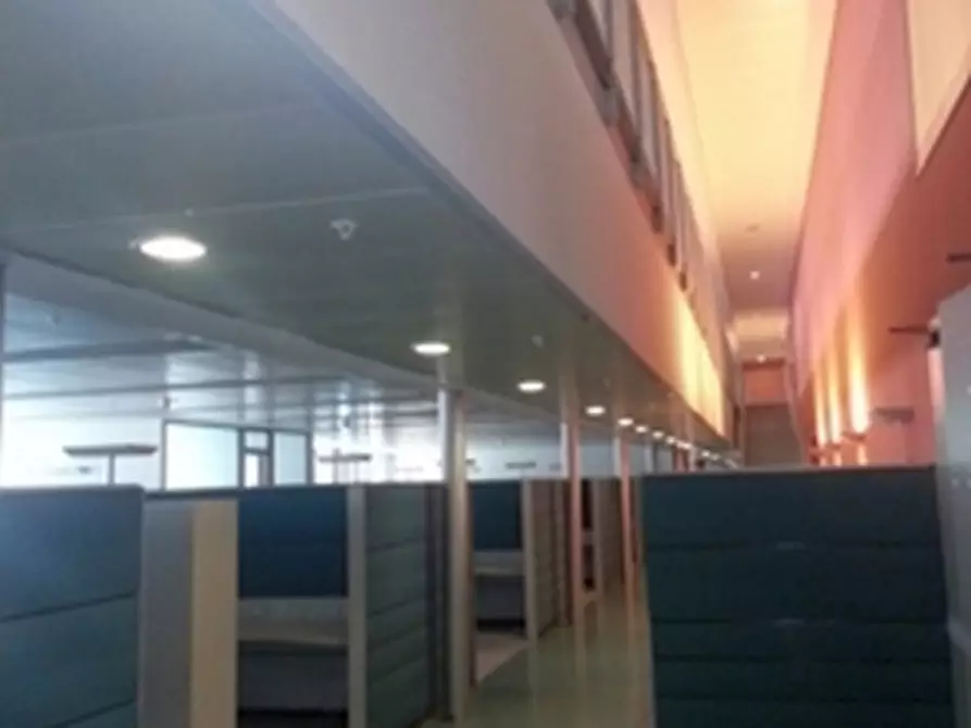 Immagine 23 di Ufficio in affitto  in VIA CAMPANIA a Monza