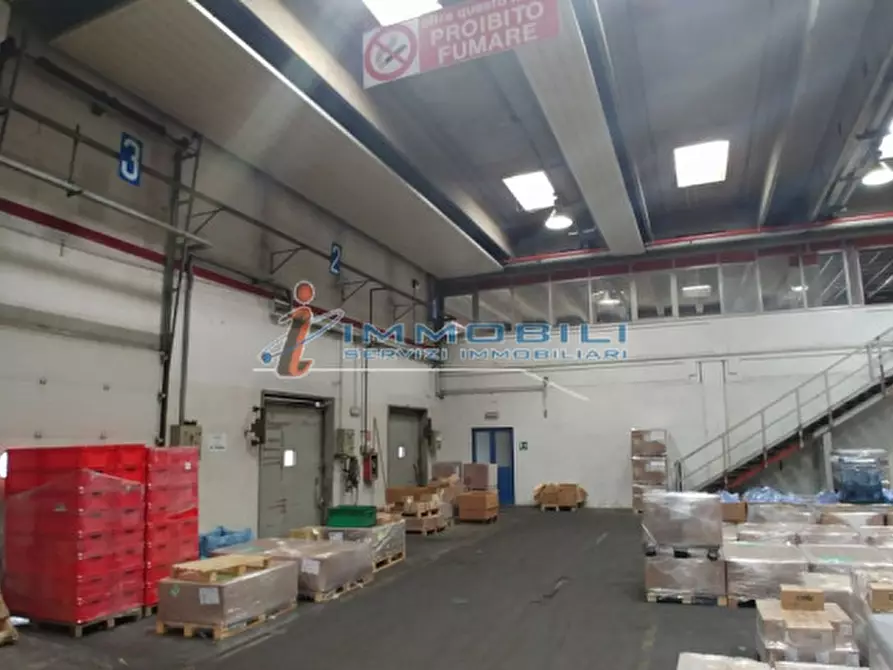 Immagine 21 di Capannone industriale in affitto  in VIA CAMPANIA a Monza
