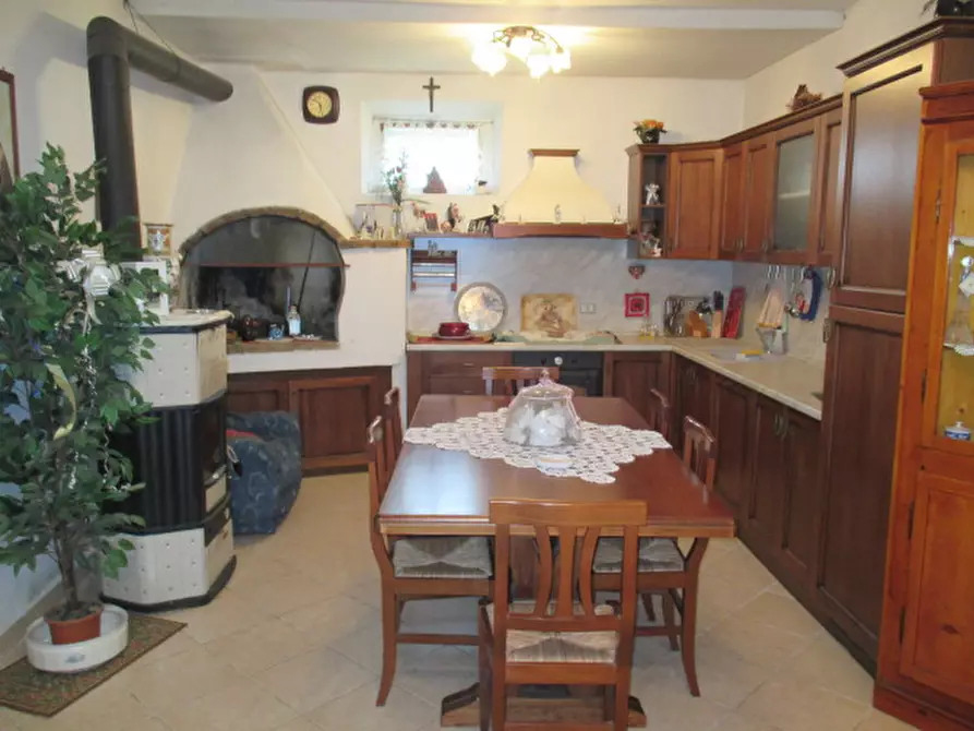 Immagine 4 di Rustico / casale in vendita  a Ostra