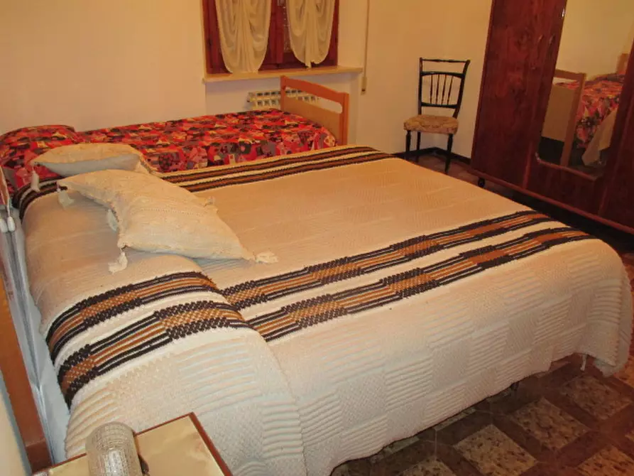 Immagine 39 di Rustico / casale in vendita  a Ostra