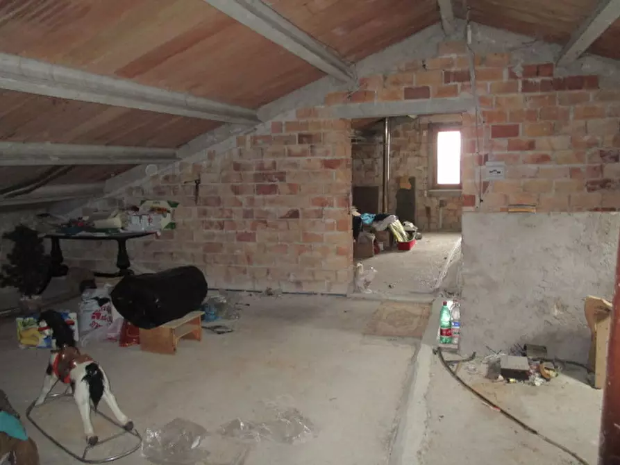 Immagine 43 di Rustico / casale in vendita  a Ostra