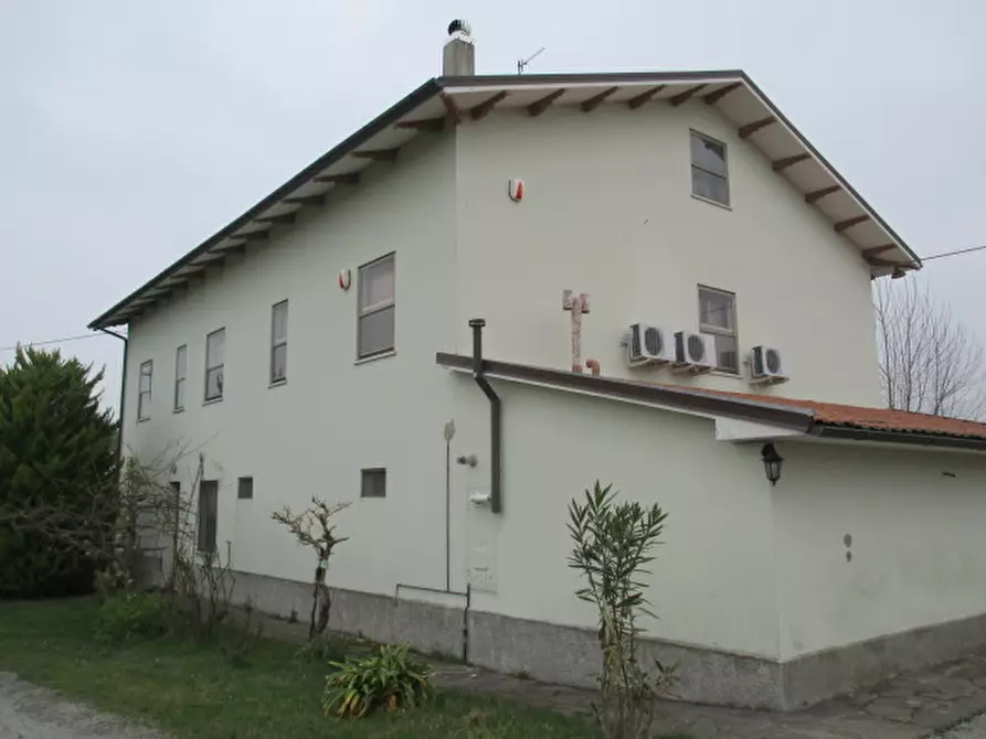 Immagine 61 di Rustico / casale in vendita  a Ostra