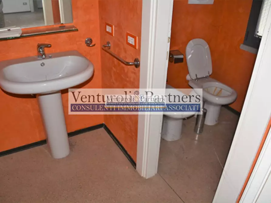Immagine 10 di Ufficio in vendita  in via divisione acqui a Brescia