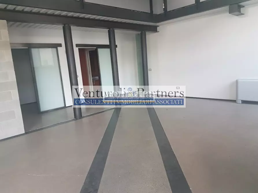 Immagine 15 di Ufficio in vendita  in via divisione acqui a Brescia