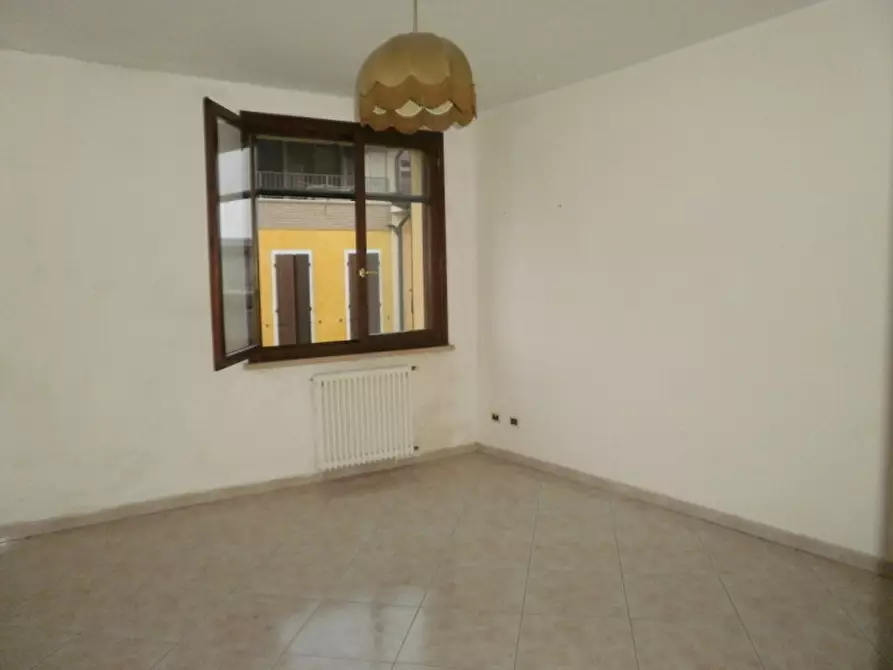 Immagine 5 di Appartamento in affitto  a Gonzaga